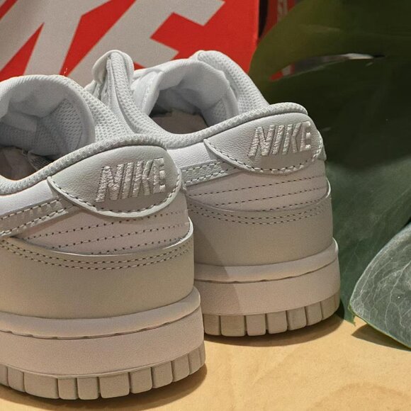 {Gray Nike Dunk's Casual Shoes - Trendy Design} - Picture 3 of 5